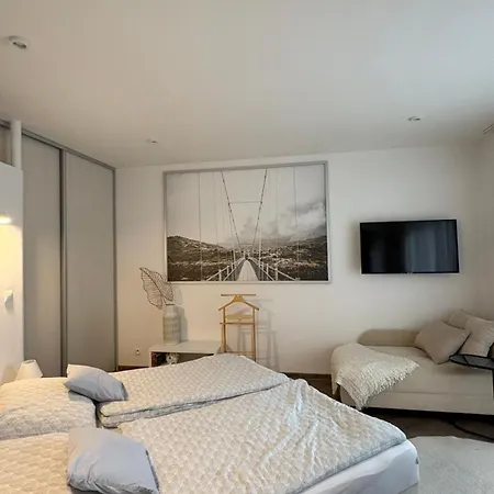 29th Avenue * Bańska Bystrzyca